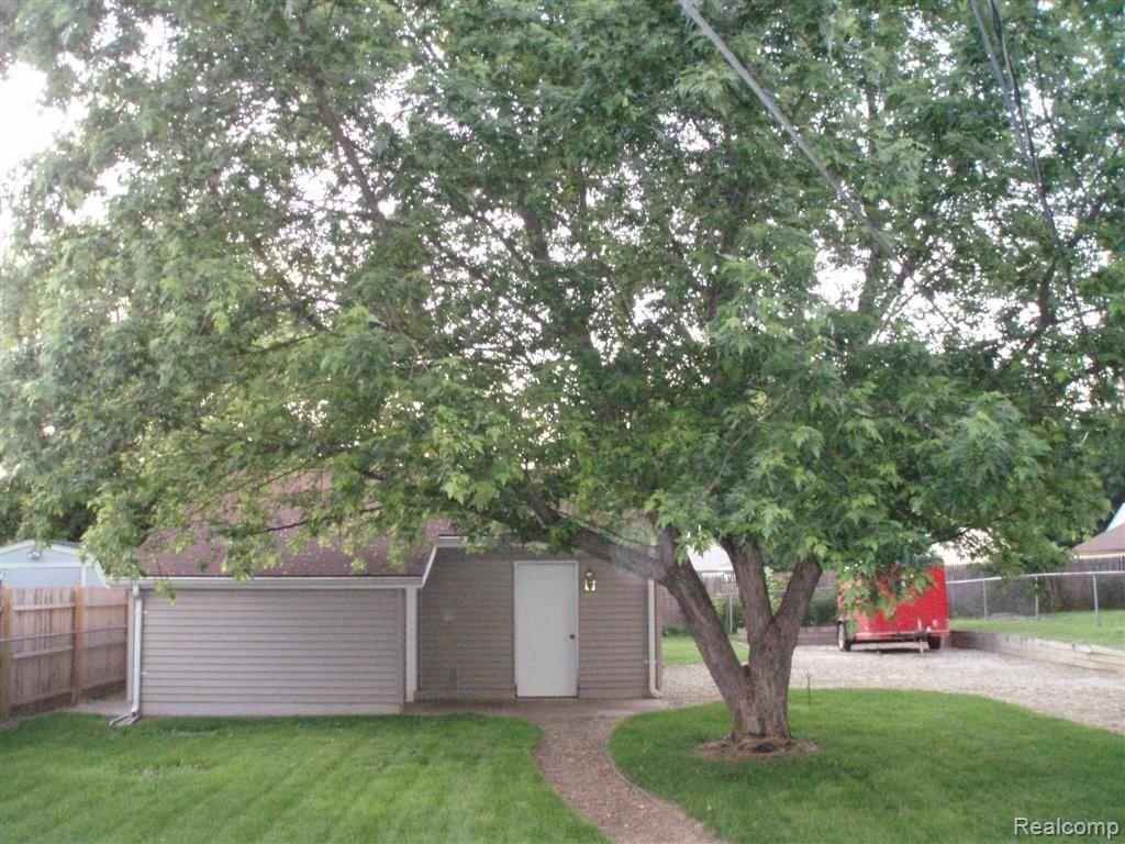 503 Alfred Road Ortonville, MI 48462 - Photo 7 of 25 Backyard