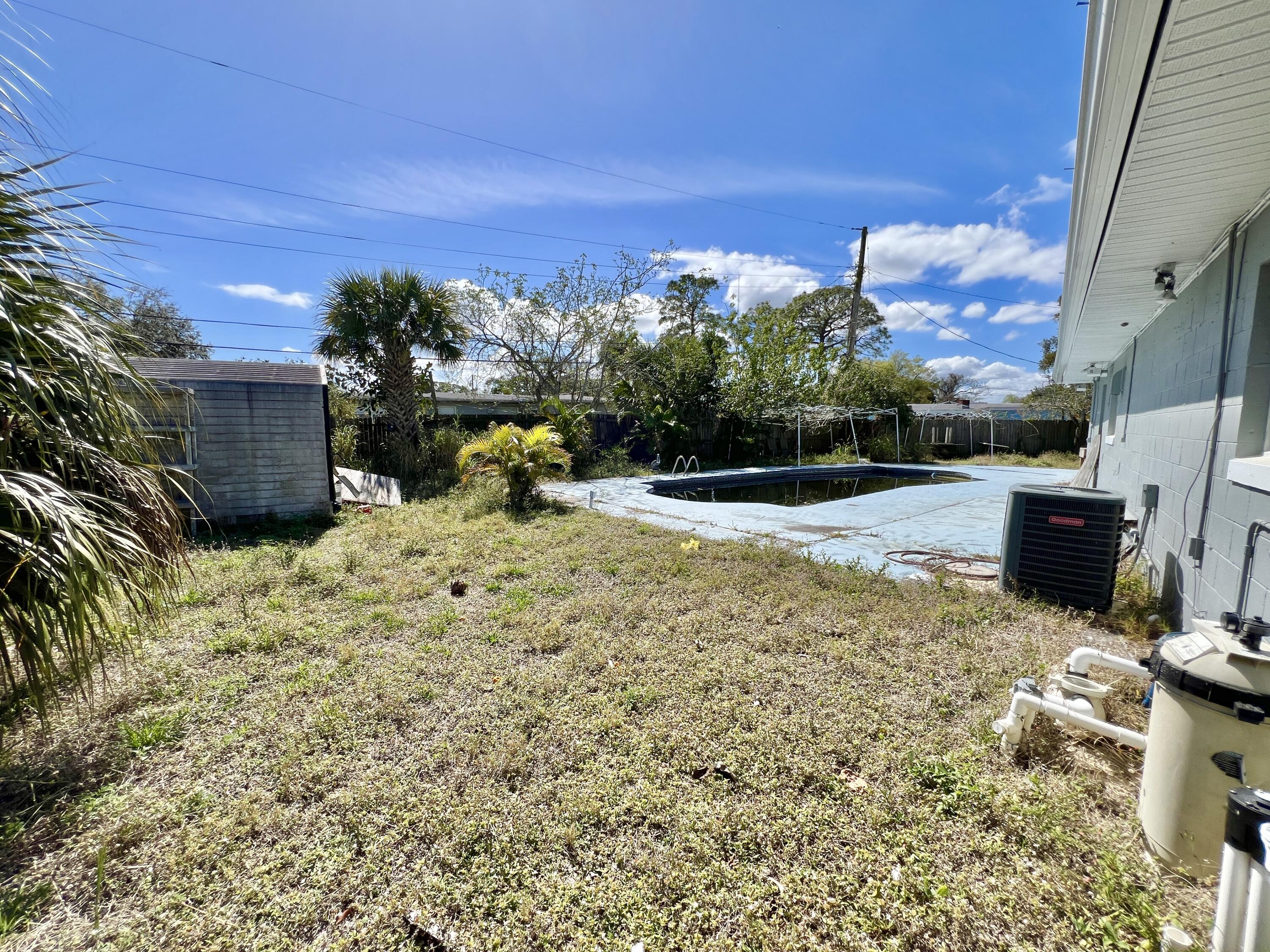 1215 Alamanda Lane Cocoa, FL 32922 - Photo 17 of 17 Large/Fenced Yard