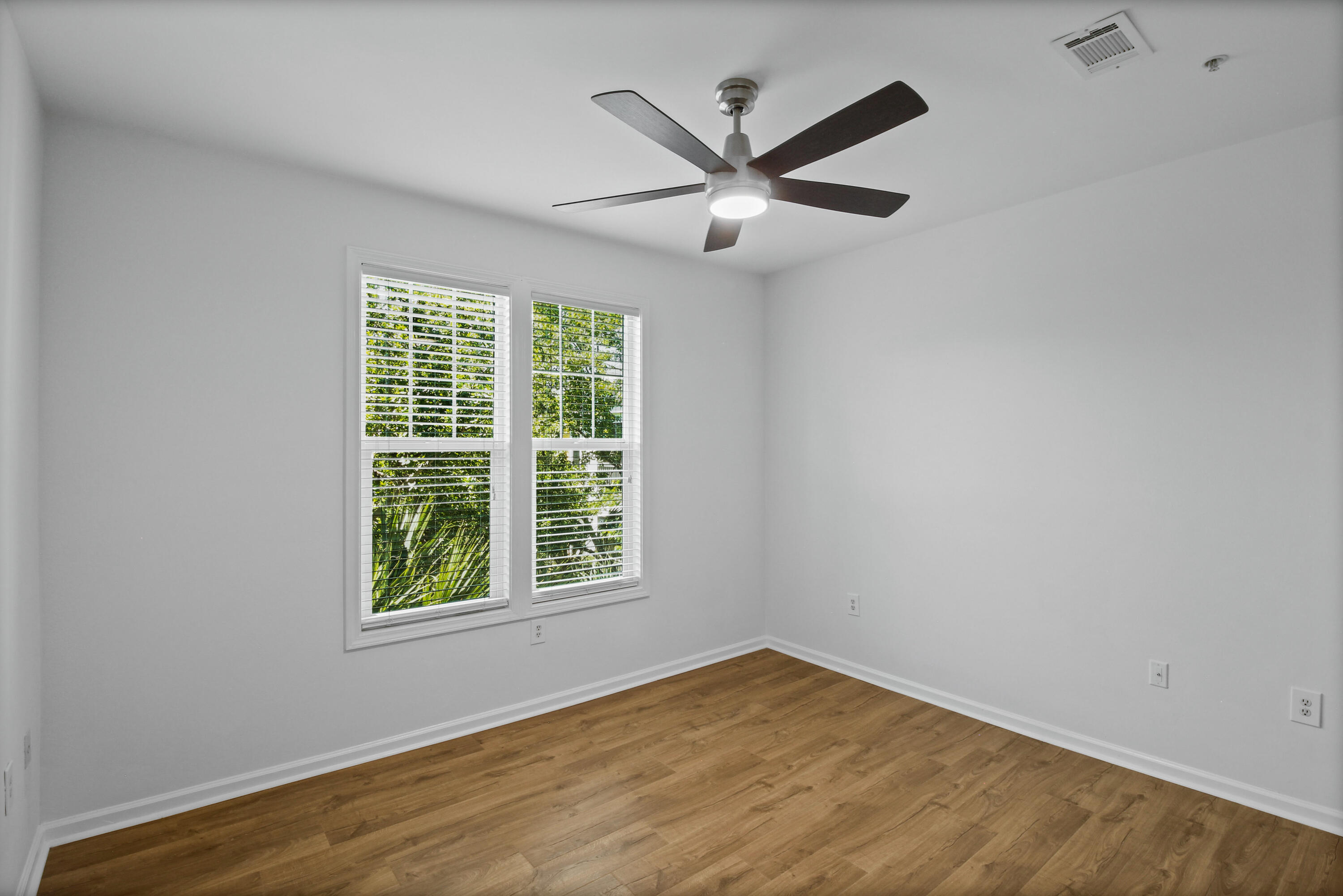 2033 Chatelain Way Mount Pleasant, SC 29464 - Photo 15 of 25 2033_15