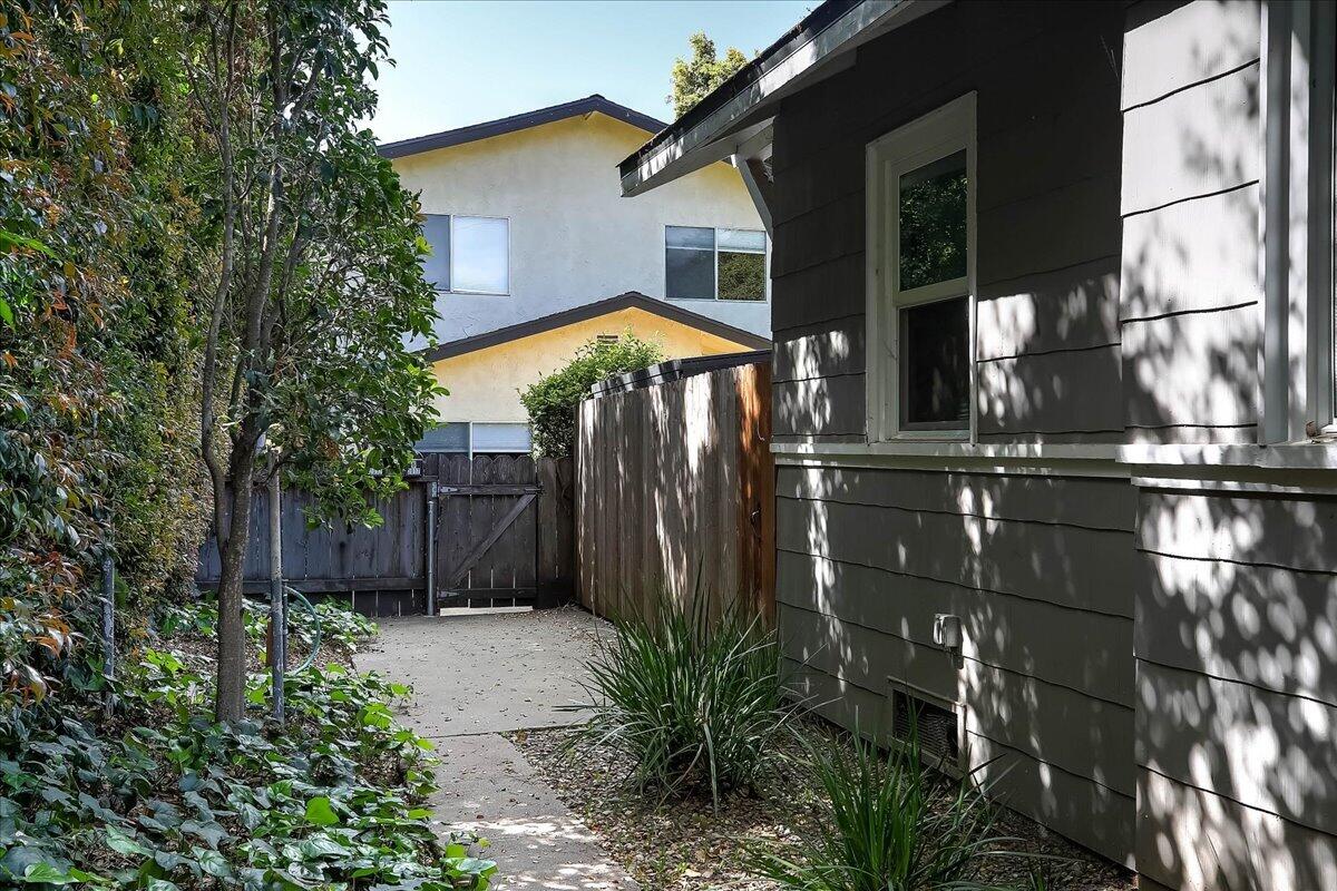 2019 Castillo Street Santa Barbara, CA 93105 - Photo 4 of 24 a front view of a house with garden