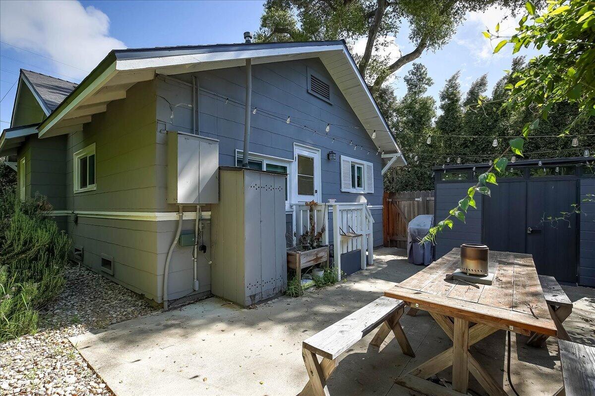 2019 Castillo Street Santa Barbara, CA 93105 - Photo 6 of 24 a backyard of a house with table and chairs