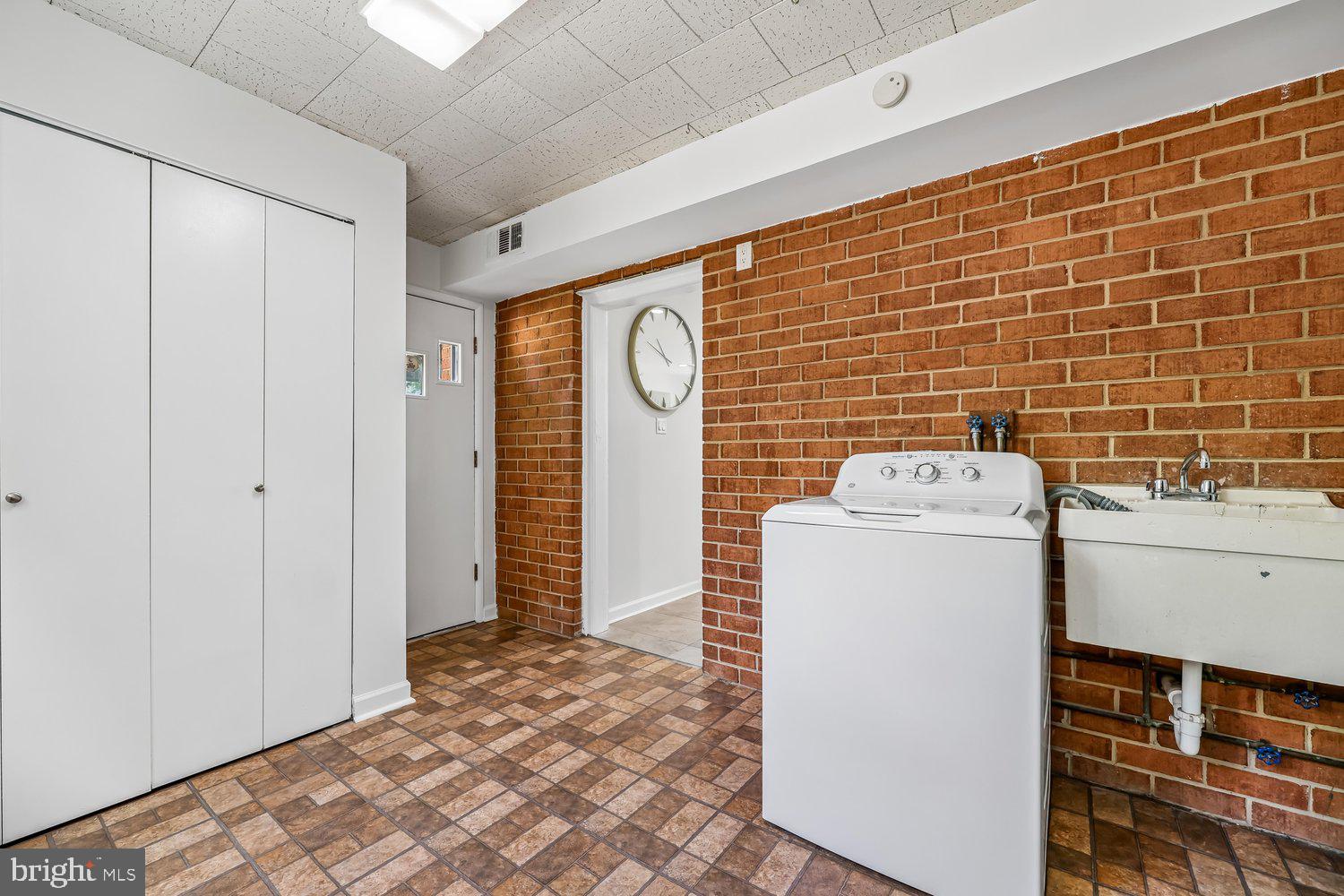 300 Gilsan Court Silver Spring, MD 20902 - Photo 89 of 117 Laundry