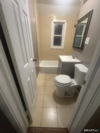 $2,400 | 30 Wake Street, Bridgeport, CT 06610