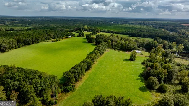 a view of an ocean view and a yard