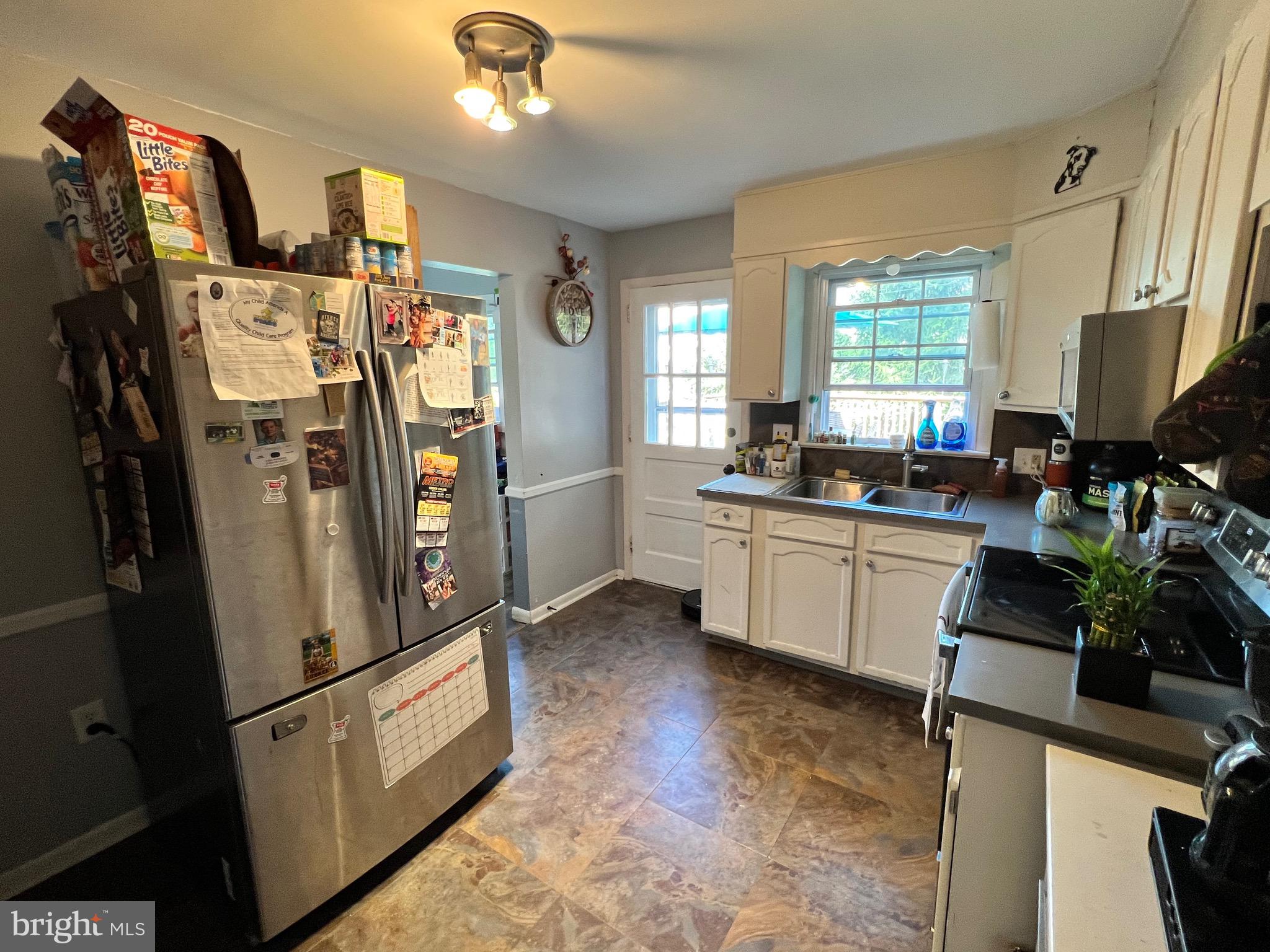 413 Hensley Street Lititz, PA 17543 - Photo 8 of 30 Gallery Image 8
