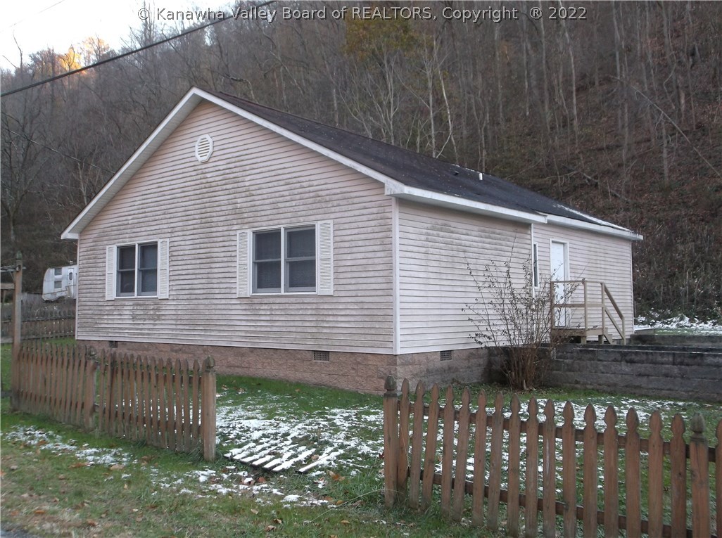 2714 Beards Fork Road Robson, WV 25173 - Photo 13 of 15 Gallery Image 13