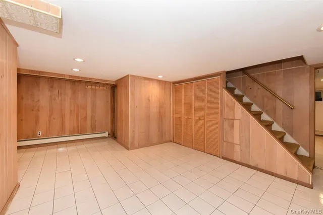 $1,195,000 | 139-30 Coolidge Avenue | Briarwood