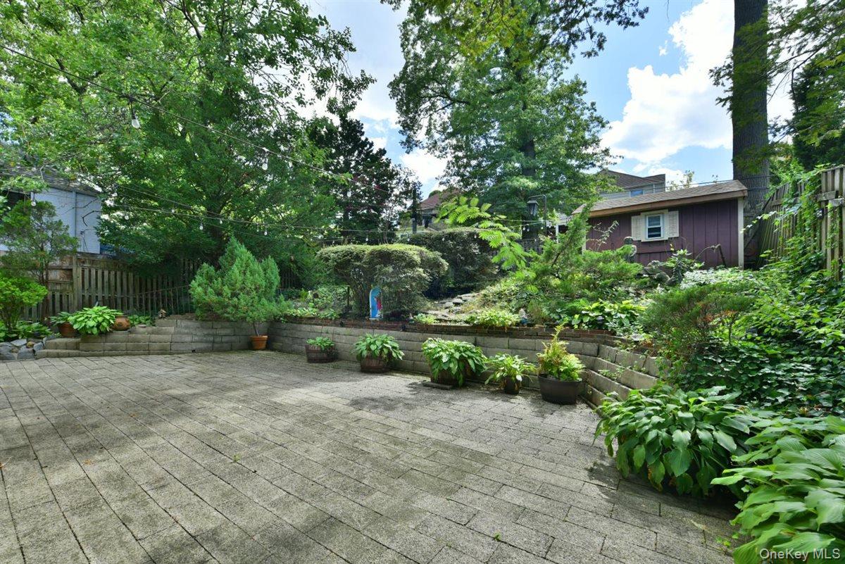 139-30 Coolidge Avenue Queens, NY 11435 - Photo 27 of 34 View of patio / terrace