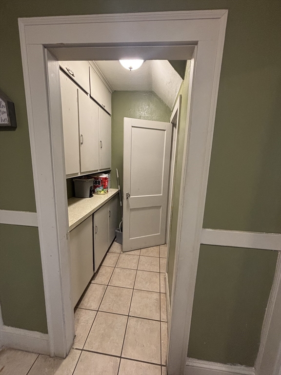 127 Melha Avenue Springfield, MA 01104 - Photo 19 of 41