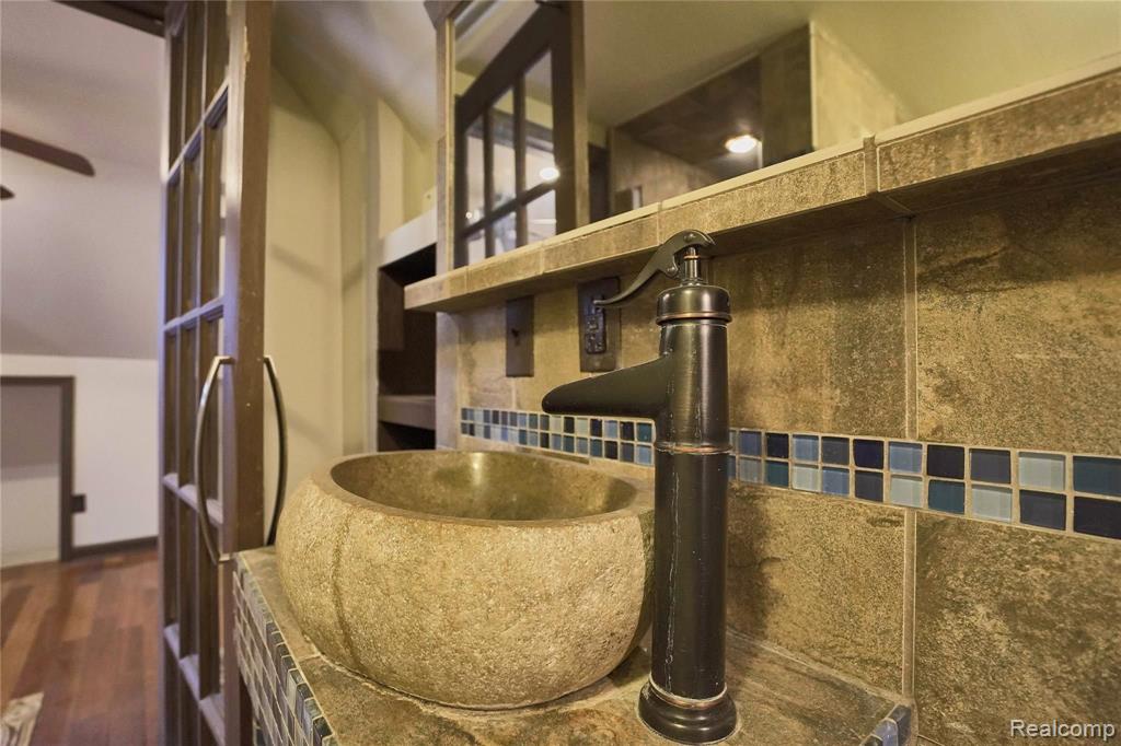 1430 Devonshire Road Grosse Pointe Park, MI 48230 - Photo 71 of 85