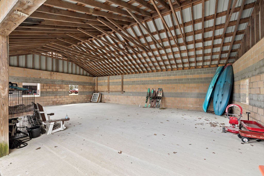 137 Piney Road Lawrenceburg, TN 38464 - Photo 26 of 33 a view of garage