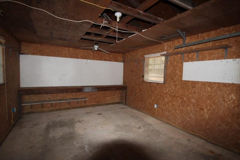 6019 Gagnon Road Crestview, FL 32539 - Photo 22 of 36 a view of room