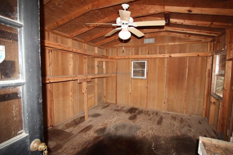 6019 Gagnon Road Crestview, FL 32539 - Photo 23 of 36 a view of a garage