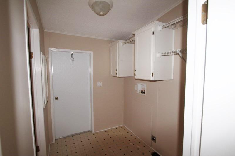 6019 Gagnon Road Crestview, FL 32539 - Photo 25 of 36 a bathroom with a shower
