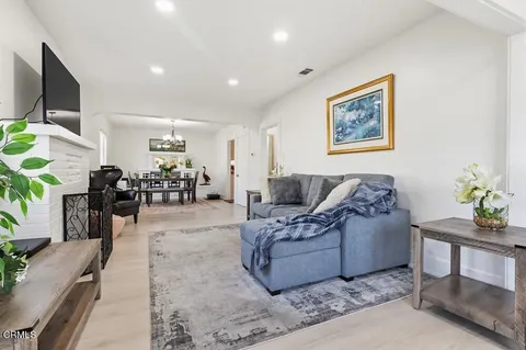 $2,000 | 1020-1022 Cerritos Avenue, Unit 1022, Long Beach, CA 90813