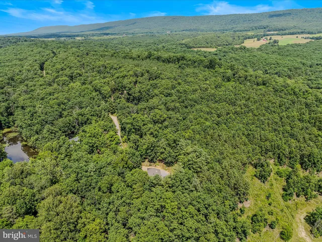 $150,000 | 378 Oak Hill Road, Berkeley Springs, WV 25411