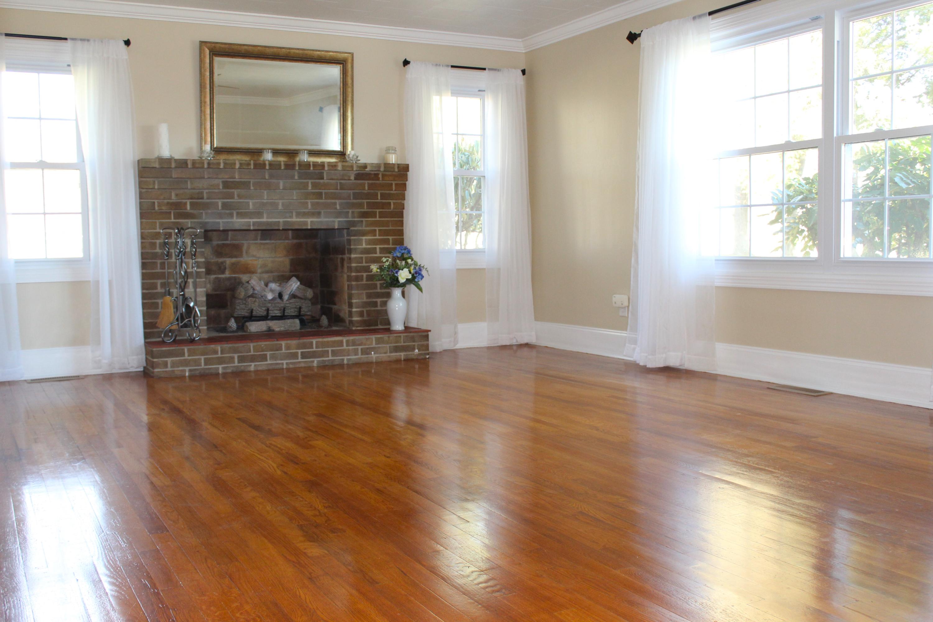235 Hillvale Road Clinton, TN 37716 - Photo 4 of 25 IMG_0480.JPG