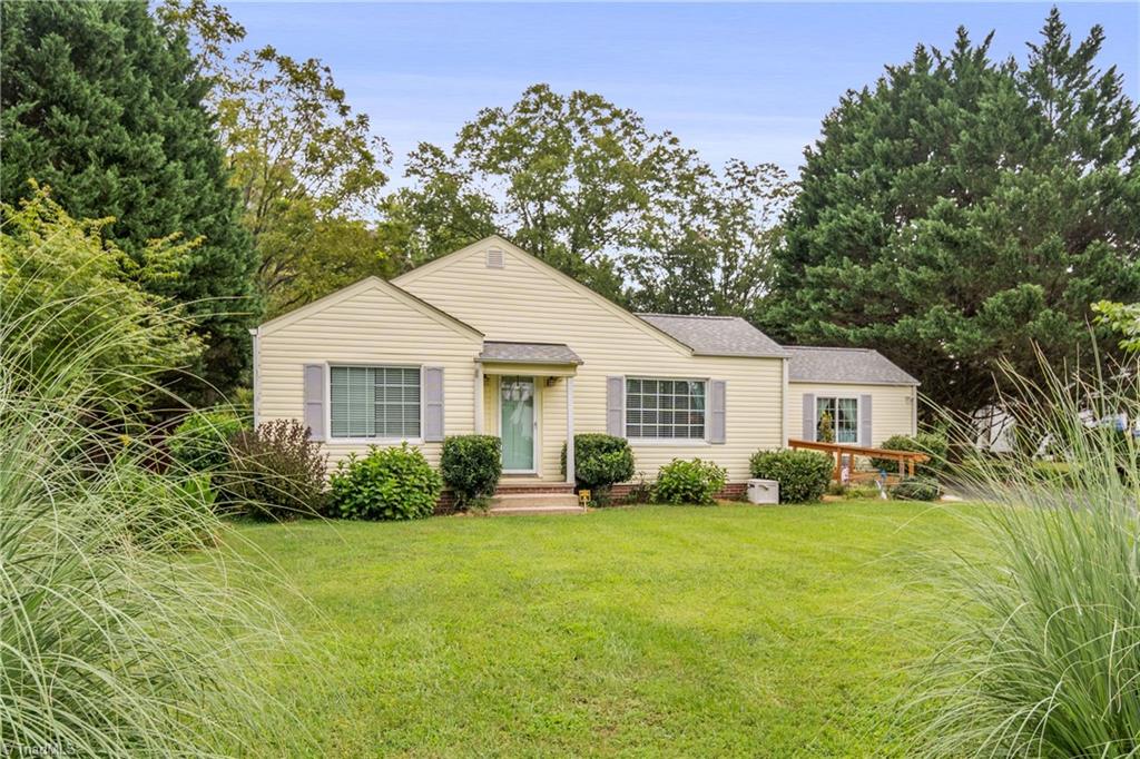204 Carson Road Pilot Mountain, NC 27041 - Photo 1 of 32 Gallery Image 1