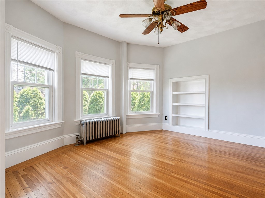 225 Hunts Avenue Pawtucket, RI 02861 - Photo 11 of 35