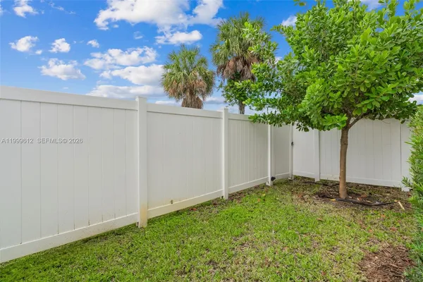 $3,950 | 110 Southwest 171st Avenue, Pembroke Pines, FL 33027