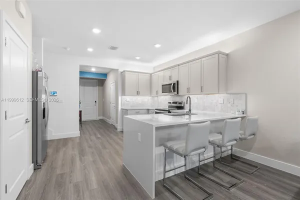 $3,950 | 110 Southwest 171st Avenue, Pembroke Pines, FL 33027