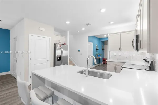 $3,950 | 110 Southwest 171st Avenue, Pembroke Pines, FL 33027