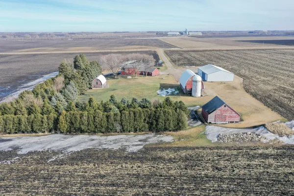 $540,000 | 18522 15th Street Southwest, Blomkest, MN 56216