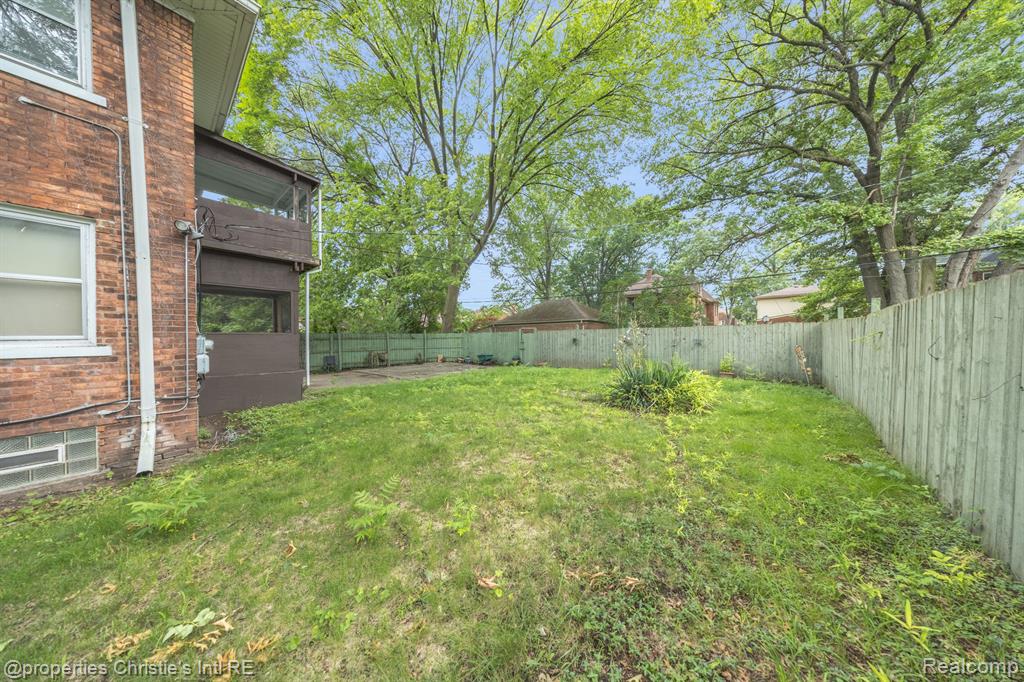 16581 Baylis Street Detroit, MI 48221 - Photo 33 of 34
