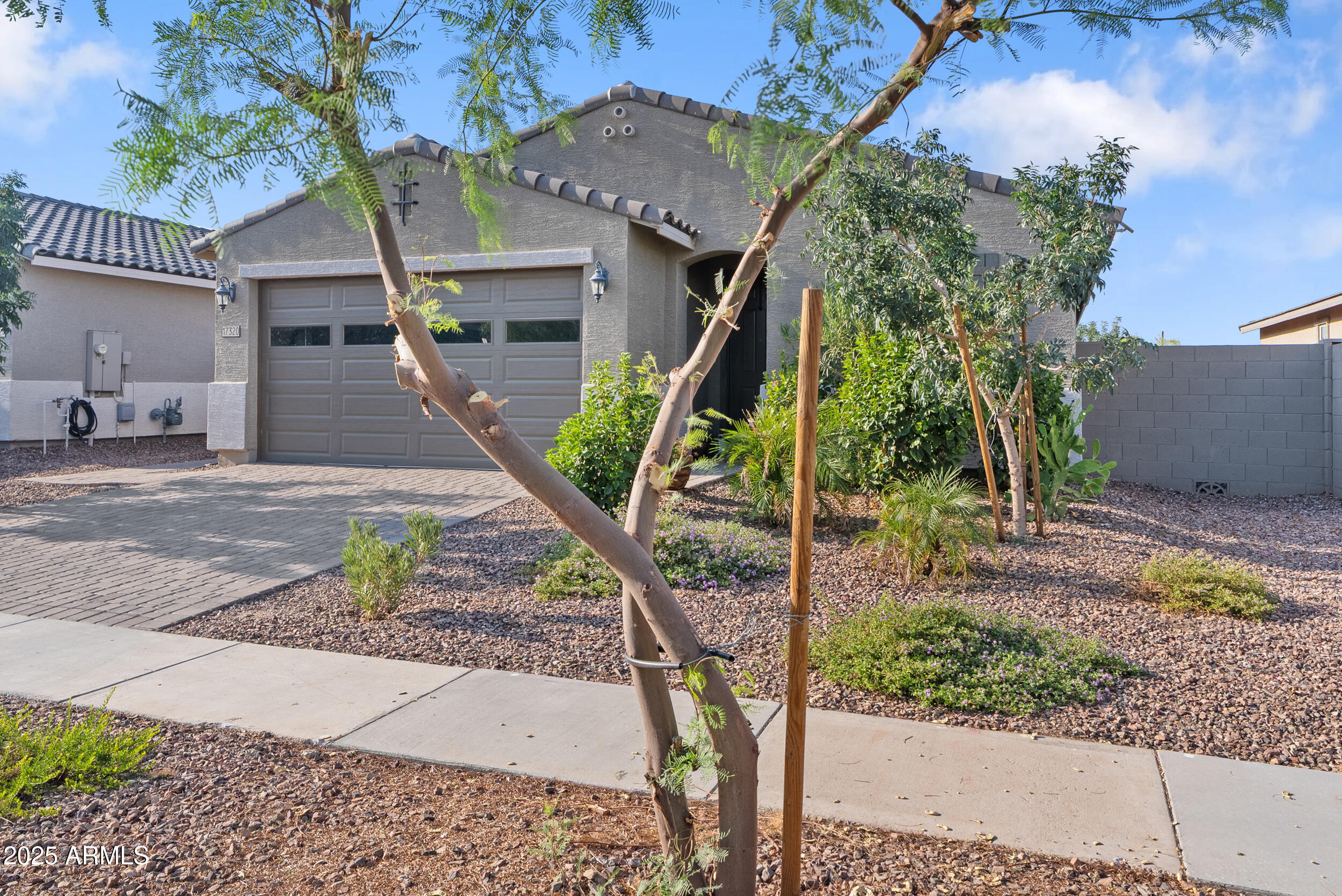 17320 West Red Fox Road Surprise, AZ 85387 - Photo 3 of 50 dsc00096