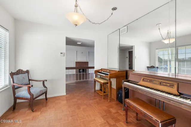 $979,000 | 2183 East Chesterton Street, Simi Valley, CA 93065