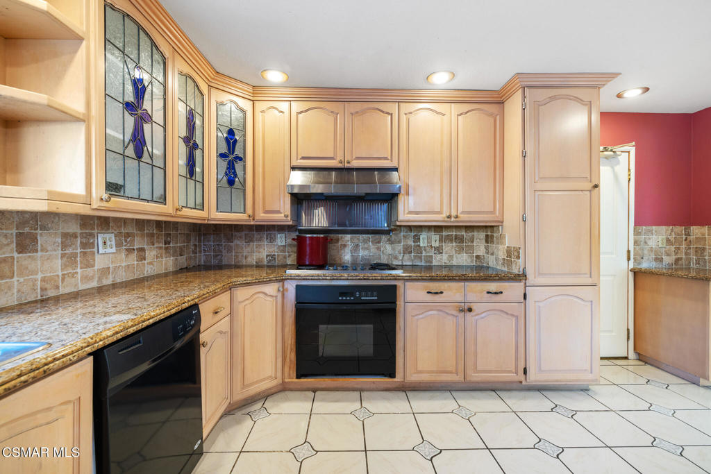 2183 East Chesterton Street Simi Valley, CA 93065 - Photo 3 of 49