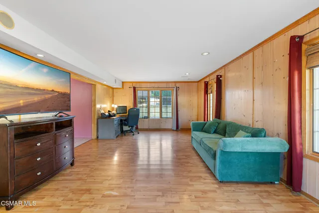 $979,000 | 2183 East Chesterton Street, Simi Valley, CA 93065