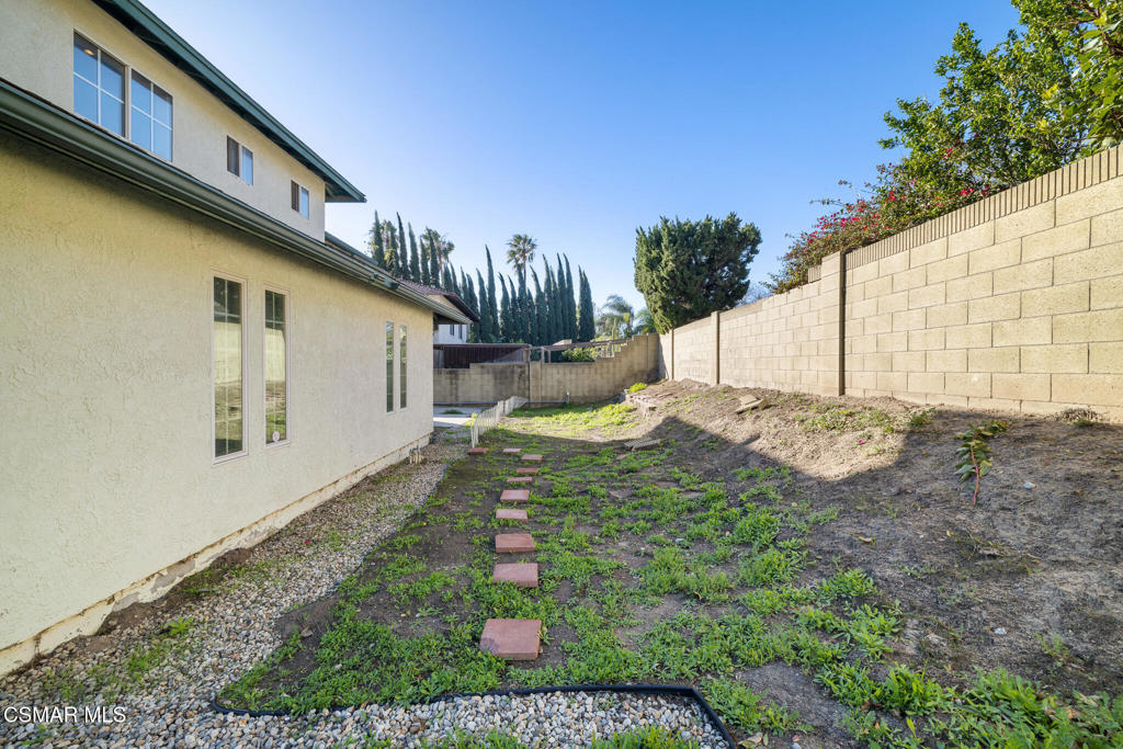 2183 East Chesterton Street Simi Valley, CA 93065 - Photo 37 of 49