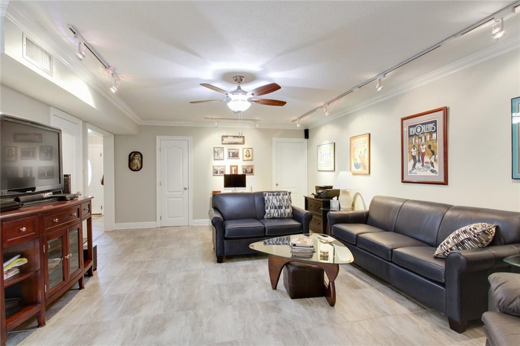 309 Devon Road Laplace, LA 70068 - Photo 4 of 21 Gallery Image 4