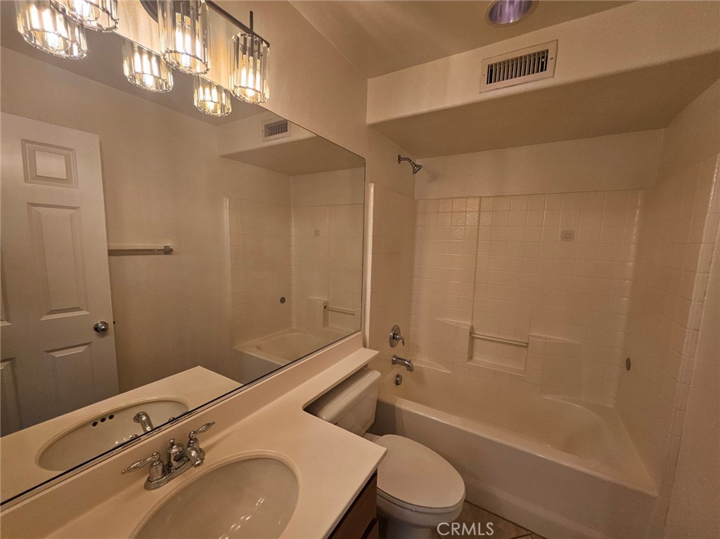 3874 Polk Street, Unit F Riverside, CA 92505 - Photo 16 of 23 Bathroom 2
