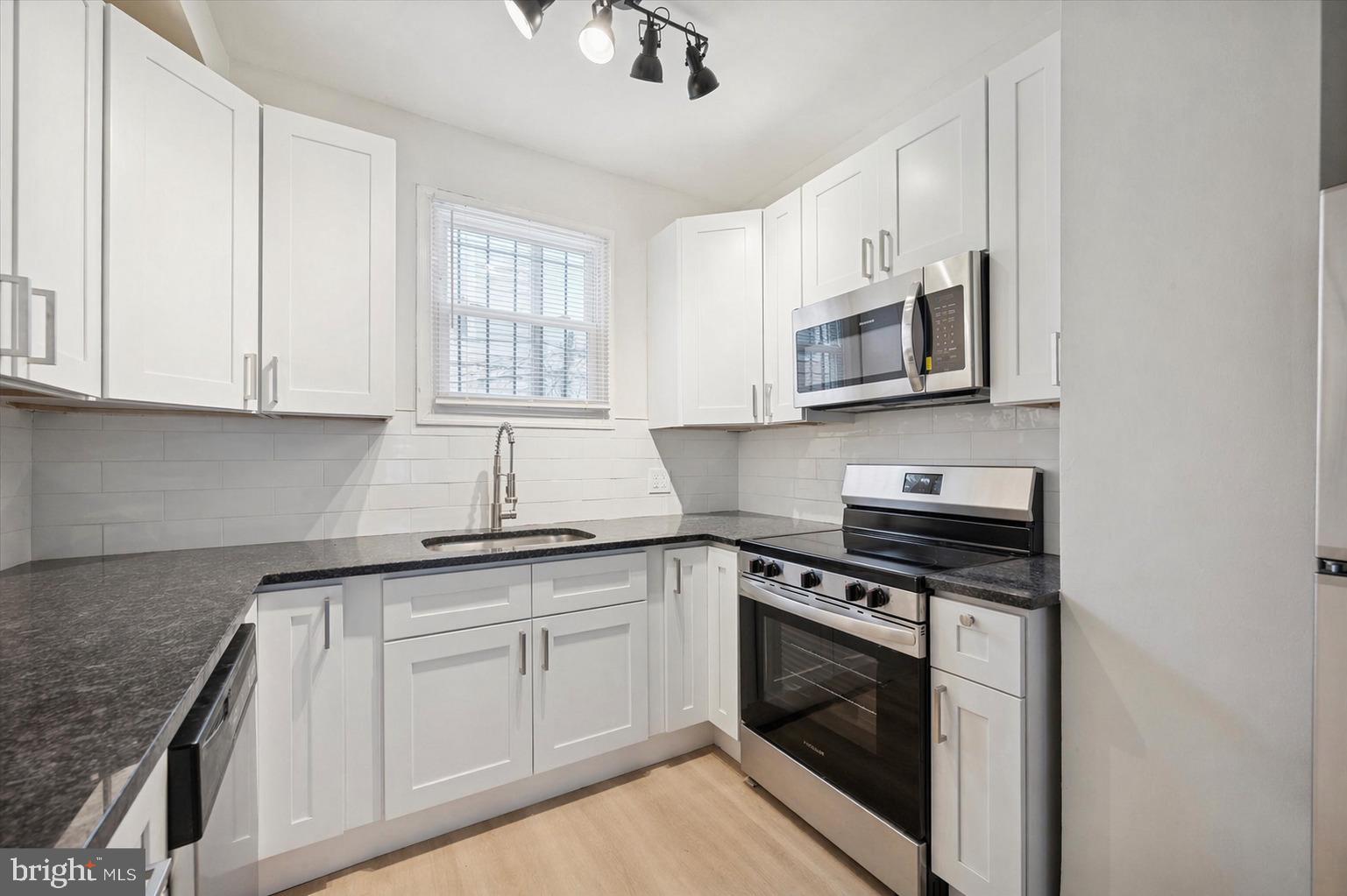2457 North Patton Street Philadelphia, PA 19132 - Photo 8 of 23