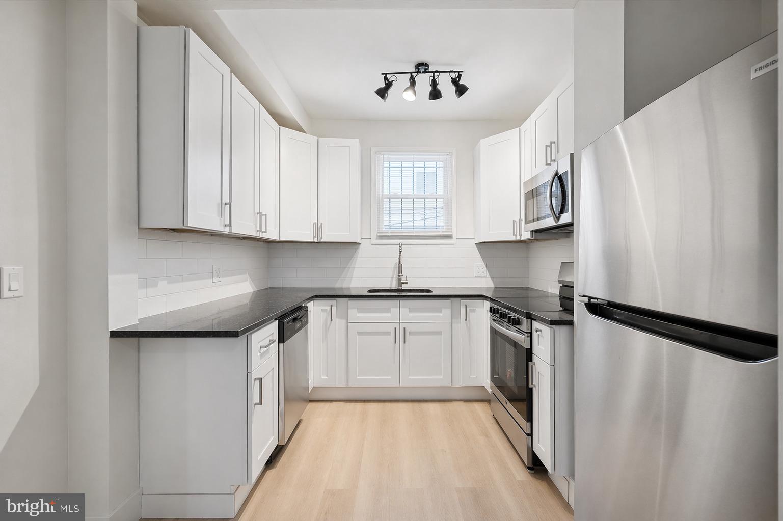 2457 North Patton Street Philadelphia, PA 19132 - Photo 9 of 23