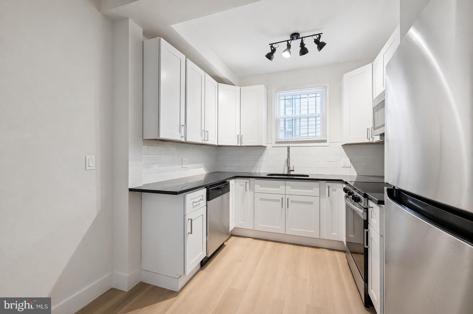 2457 North Patton Street Philadelphia, PA 19132 - Photo 10 of 23