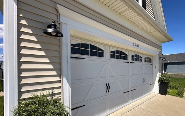 3904 Boulder Ridge Drive Champaign, IL 61822 - Photo 3 of 110 a view of a house with a door