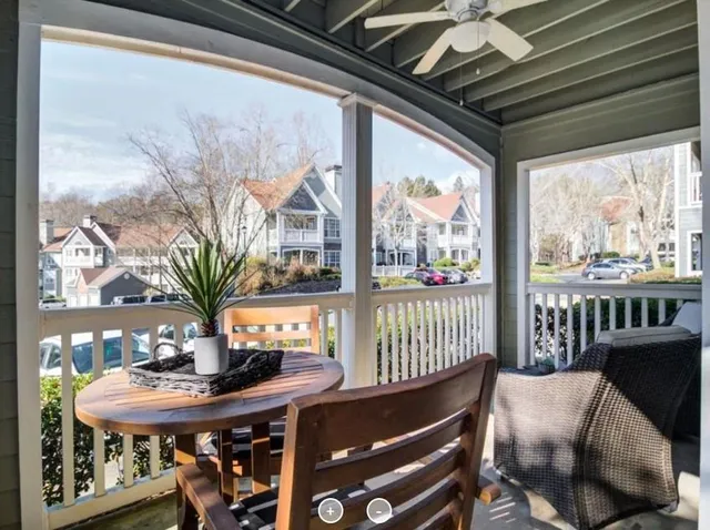 $1,785 | 9700 Medlock Crossing Parkway, Unit 111, Johns Creek, GA 30022