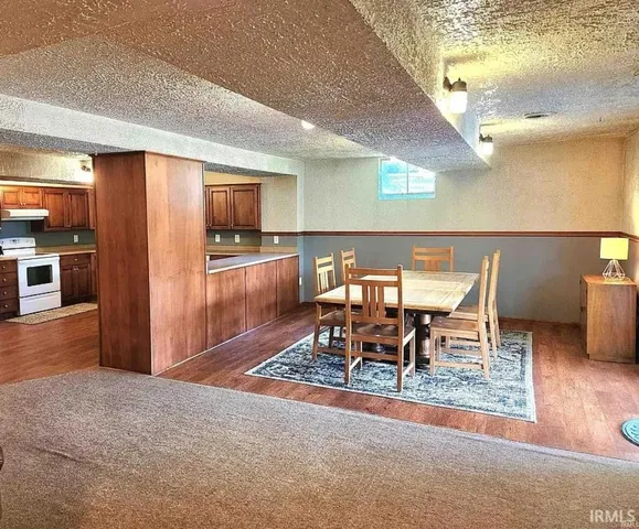 $349,900 | 2697 East 250 South, Washington, IN 47501