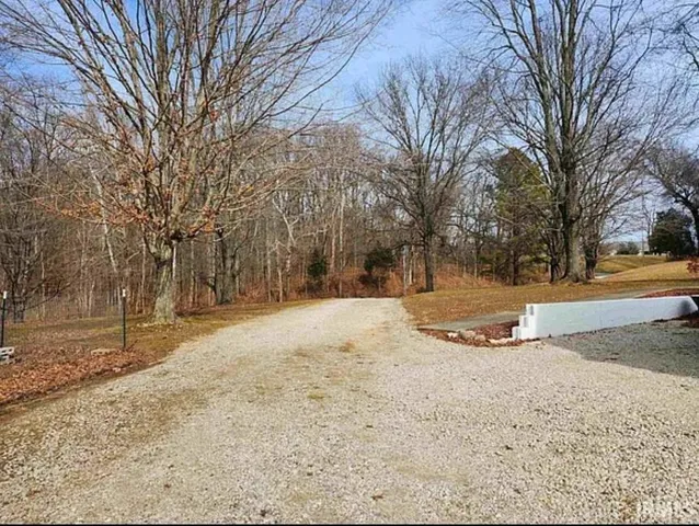 $364,900 | 2697 East 250 South, Washington, IN 47501