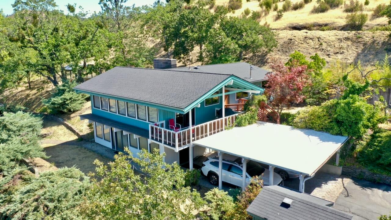 4360 North Foothill Road Medford, OR 97504 - Photo 3 of 64 0AC9174E75BEC5D7CB19D0DFADEDEACE