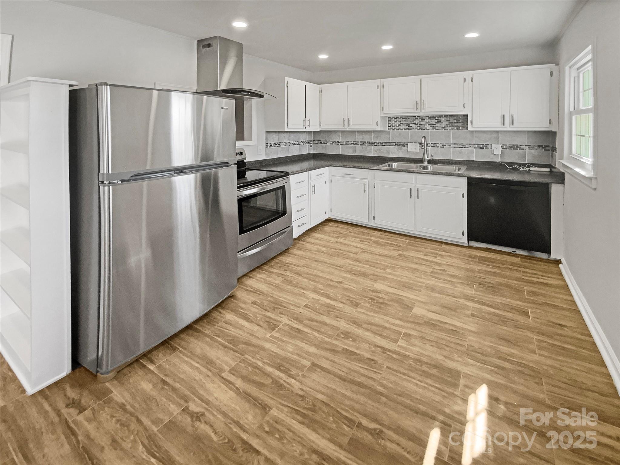 8420 Knights Bridge Road Charlotte, NC 28210 - Photo 6 of 27 Gallery Image 6