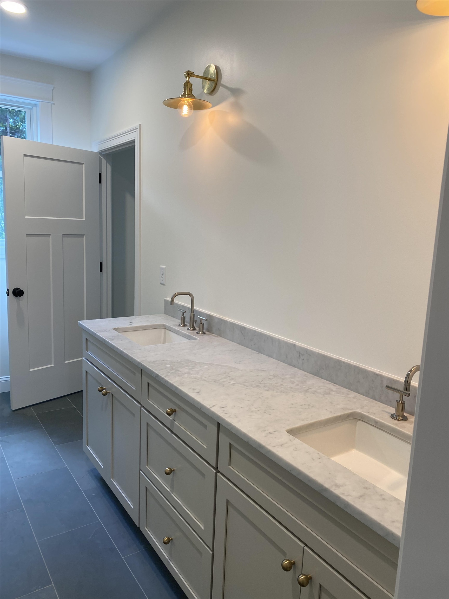 7 Sandy Point Road Stratham, NH 03885 - Photo 19 of 31 Gallery Image 19