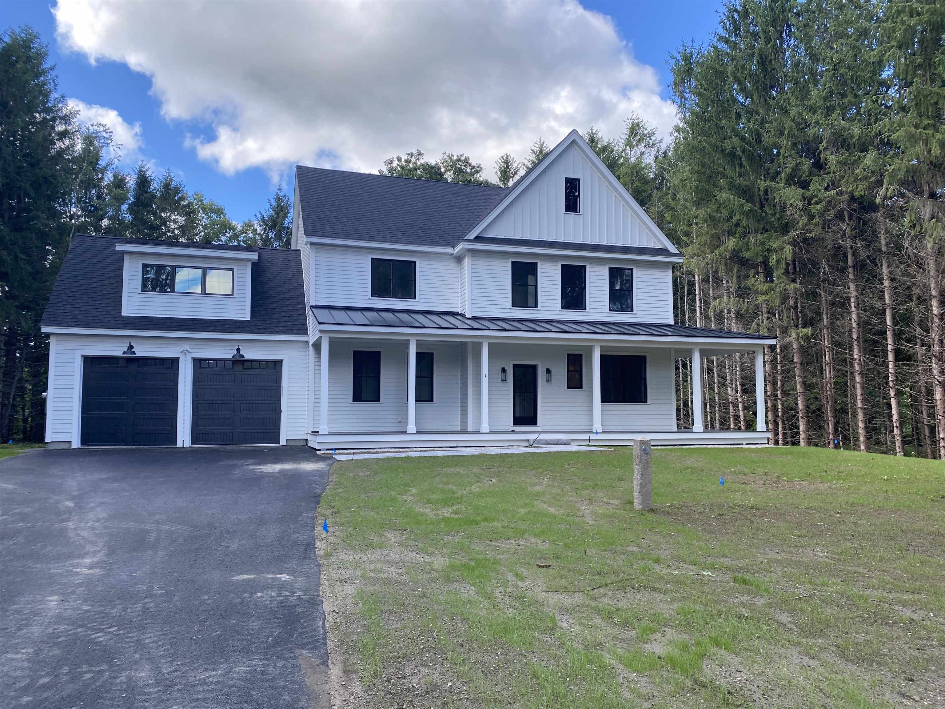 7 Sandy Point Road Stratham, NH 03885 - Photo 2 of 31 Gallery Image 2