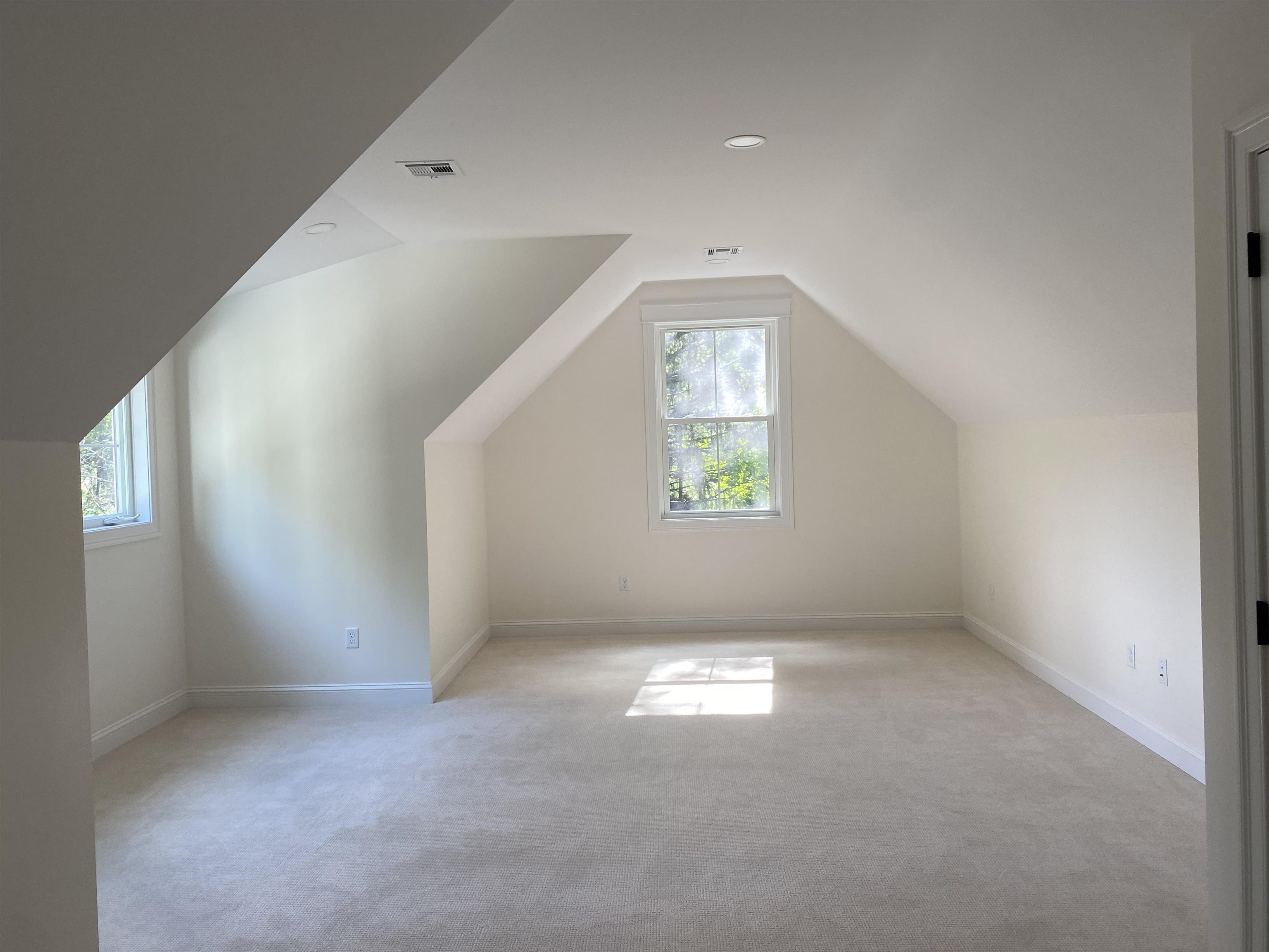 7 Sandy Point Road Stratham, NH 03885 - Photo 24 of 31 Gallery Image 24