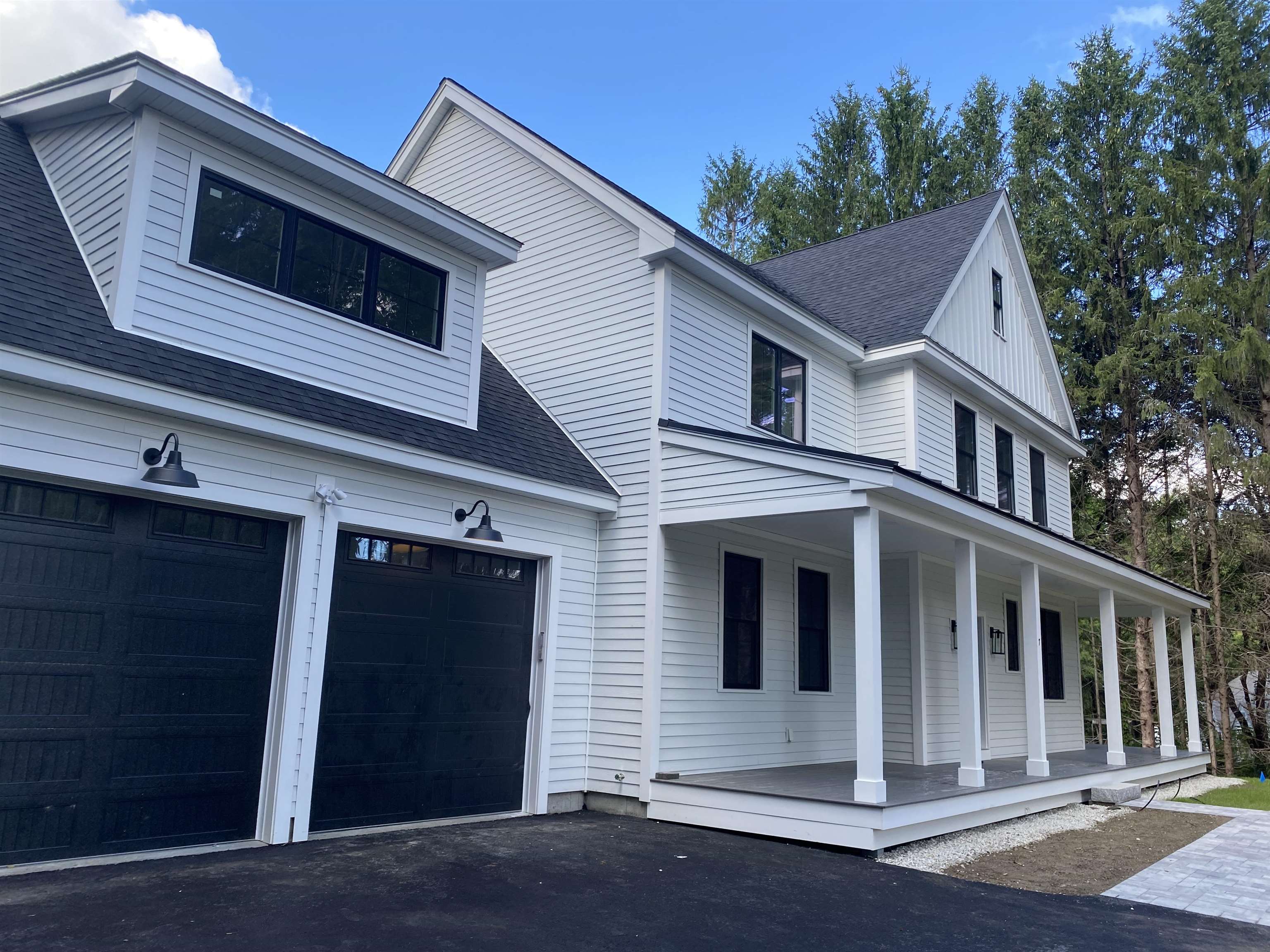 7 Sandy Point Road Stratham, NH 03885 - Photo 4 of 31 Gallery Image 4