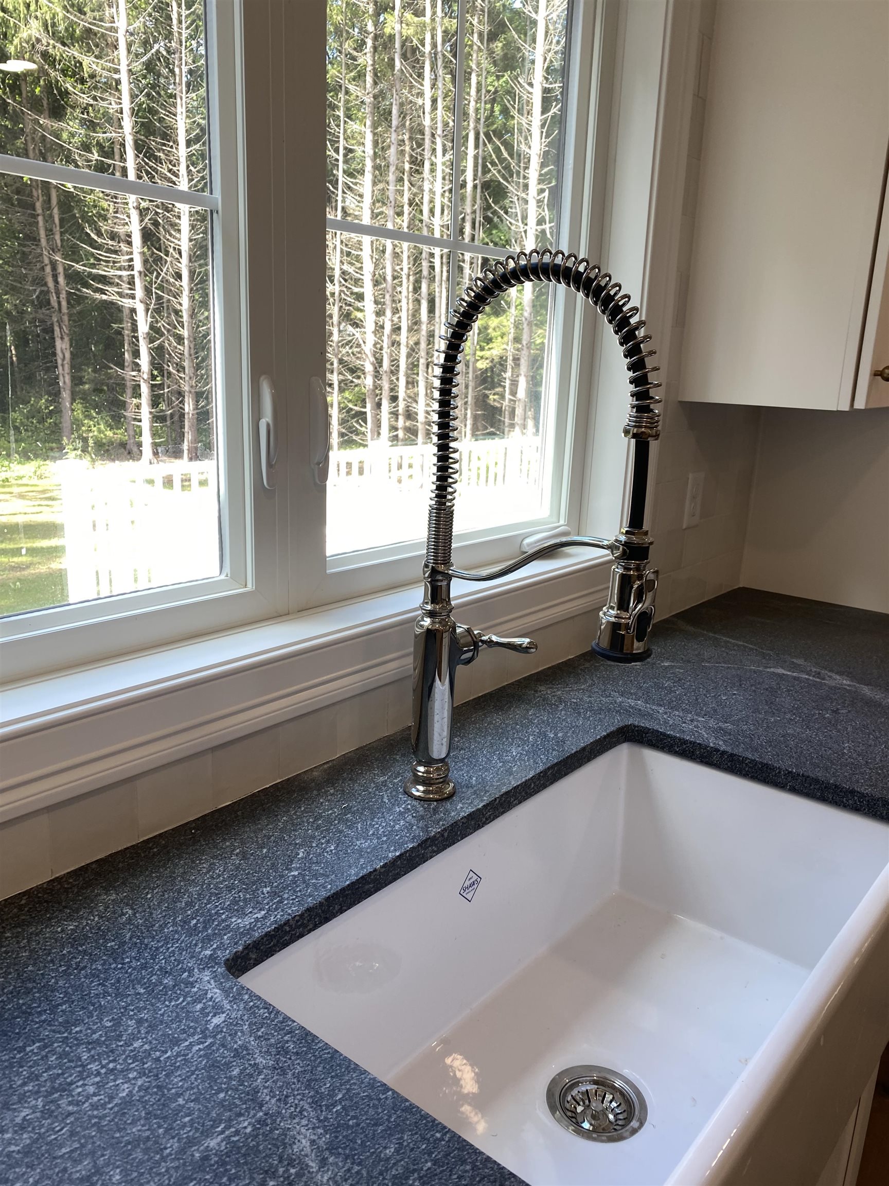 7 Sandy Point Road Stratham, NH 03885 - Photo 6 of 31 Gallery Image 6