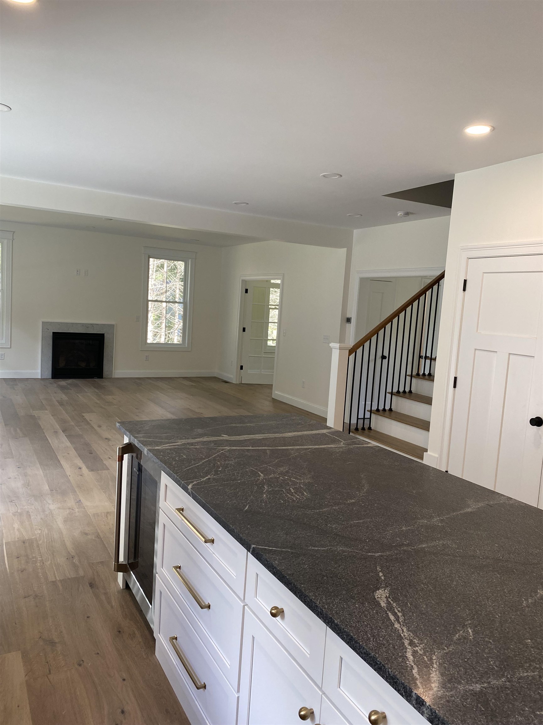 7 Sandy Point Road Stratham, NH 03885 - Photo 7 of 31 Gallery Image 7